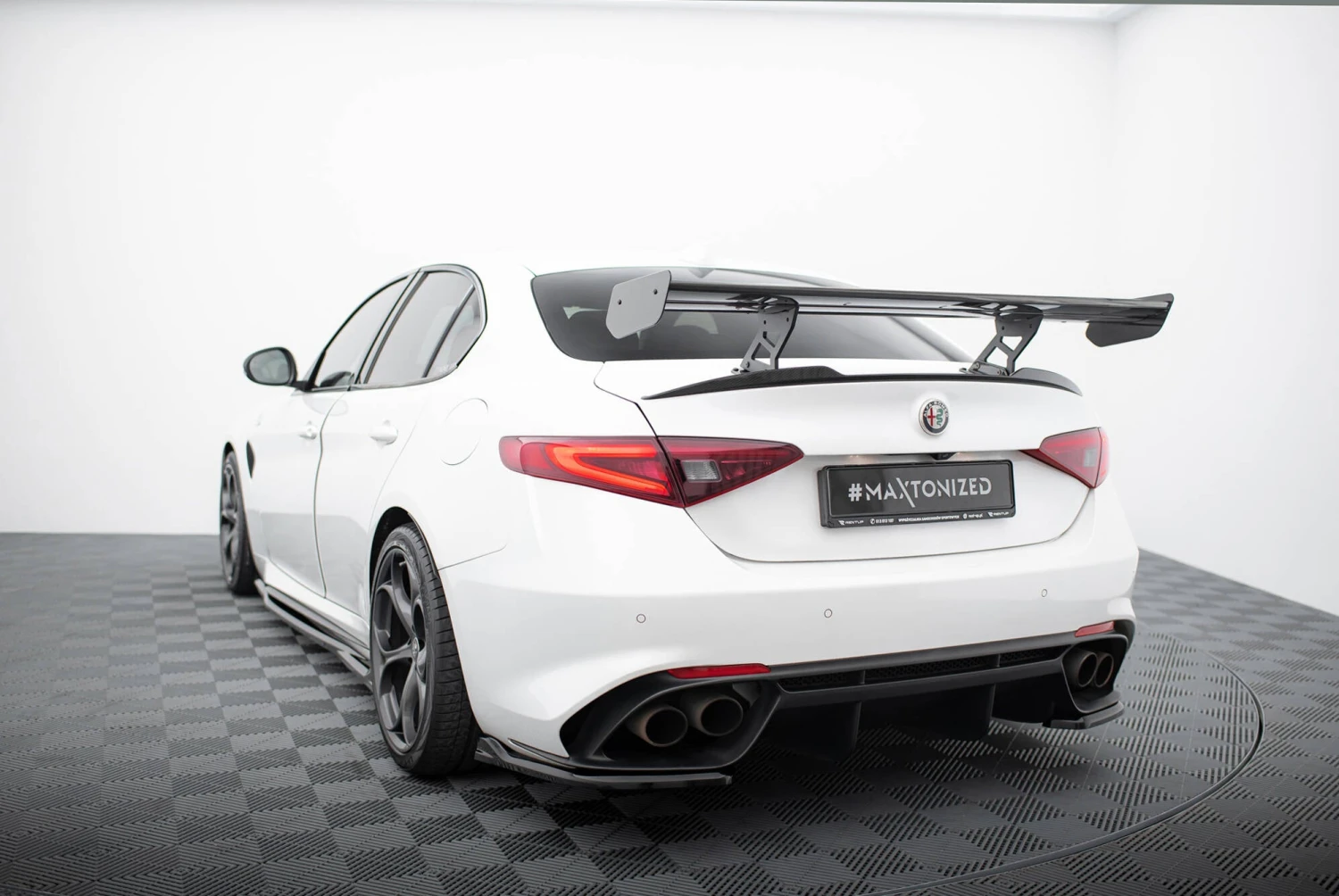 Maxton Design - Carbon Fiber Rear Wing Alfa Romeo Giulia Quadrifoglio 4 Maxton Design - Carbon Fiber Rear Wing Alfa Romeo Giulia Quadrifoglio - Image 2