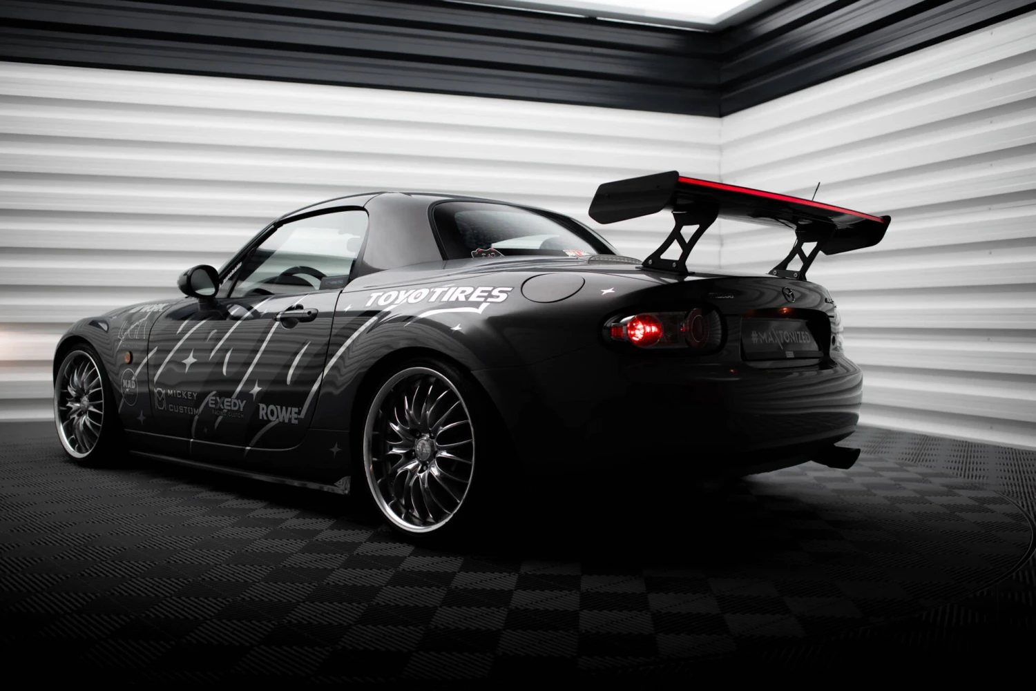 Maxton Design - Carbon Fiber Rear Wing + LED Light Mazda MX-5 Hardtop NC (MK3) 6 Maxton Design - Carbon Fiber Rear Wing + LED Light Mazda MX-5 Hardtop NC (MK3) - Image 4