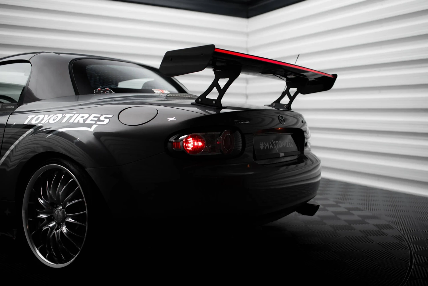 Maxton Design - Carbon Fiber Rear Wing + LED Light Mazda MX-5 Hardtop NC (MK3) 8 Maxton Design - Carbon Fiber Rear Wing + LED Light Mazda MX-5 Hardtop NC (MK3) - Image 6