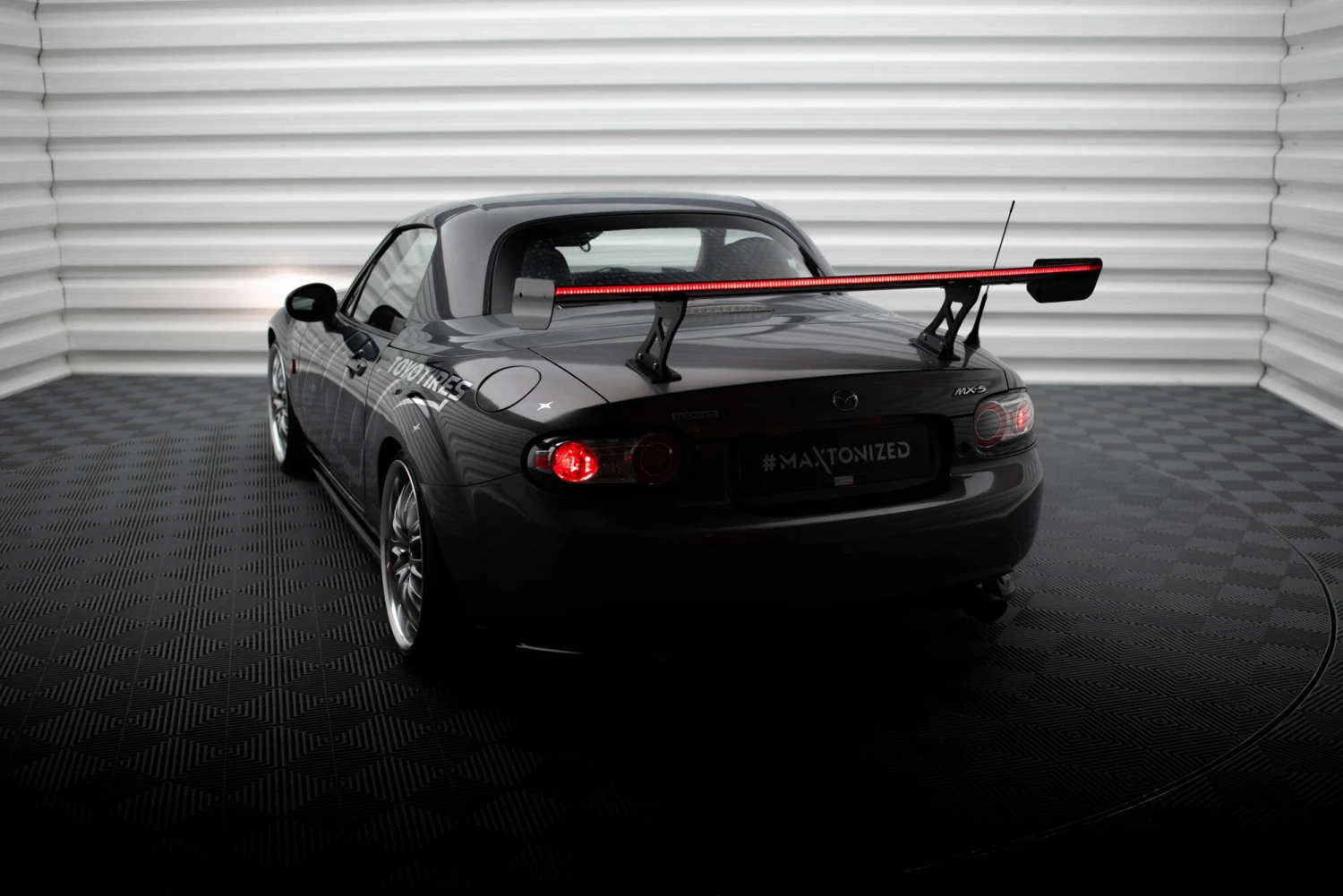 Maxton Design - Carbon Fiber Rear Wing + LED Light Mazda MX-5 Hardtop NC (MK3) 9 Maxton Design - Carbon Fiber Rear Wing + LED Light Mazda MX-5 Hardtop NC (MK3) - Image 7