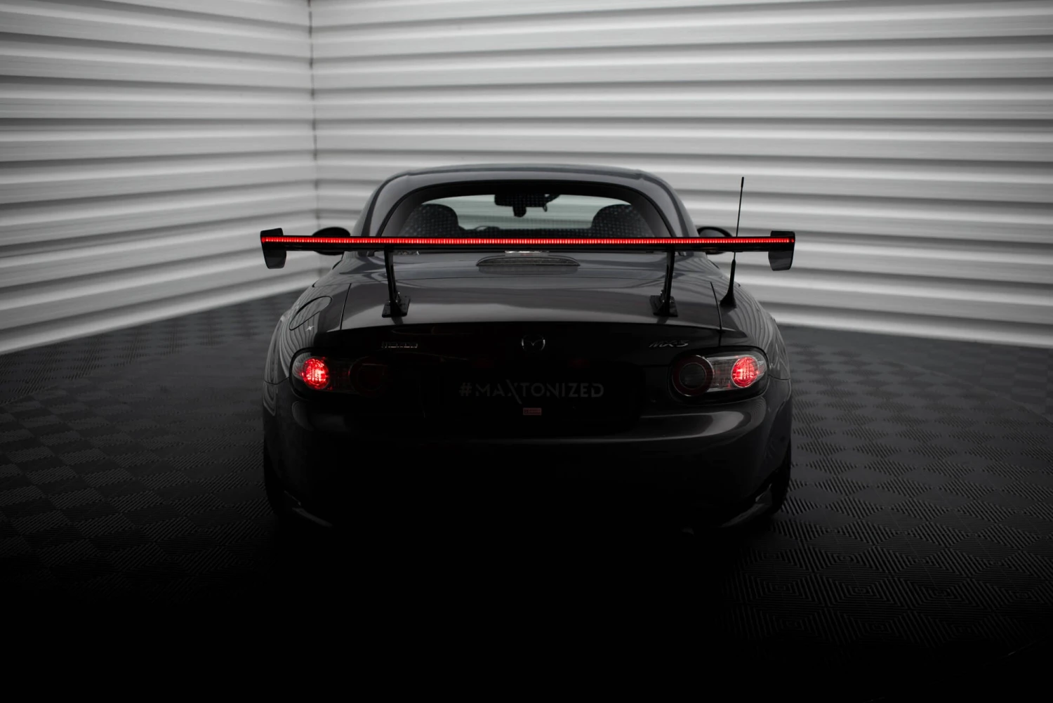Maxton Design - Carbon Fiber Rear Wing + LED Light Mazda MX-5 Hardtop NC (MK3) 11 Maxton Design - Carbon Fiber Rear Wing + LED Light Mazda MX-5 Hardtop NC (MK3) - Image 9