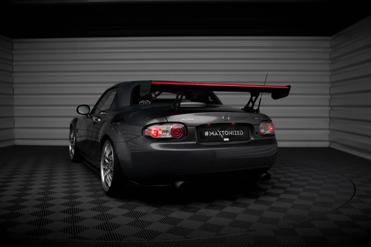 Maxton Design - Carbon Fiber Rear Wing + LED Light Mazda MX-5 Hardtop NC (MK3) 12 Maxton Design - Carbon Fiber Rear Wing + LED Light Mazda MX-5 Hardtop NC (MK3) - Image 10